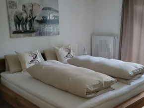 i24rooms - Gästezimmer mit eigenem Garten